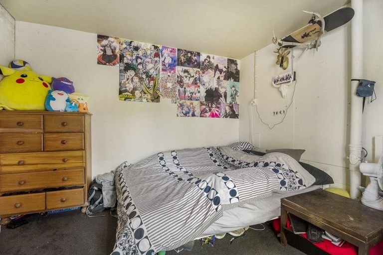 Photo of property in 2/19 Simon Ellice Drive, Bayview, Auckland, 0629