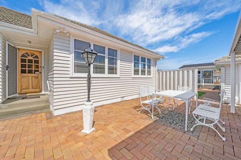 Photo of property in 18 Thackeray Street, Trentham, Upper Hutt, 5018