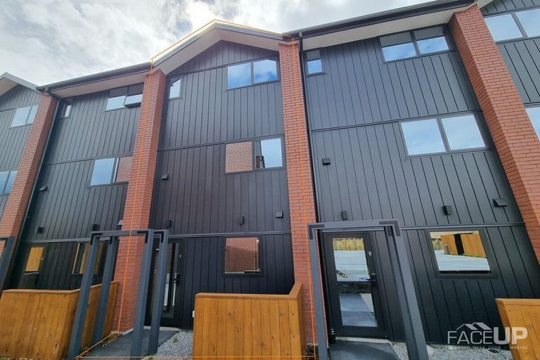 Photo of property in 9/10 Wilsher Crescent, Henderson, Auckland, 0612