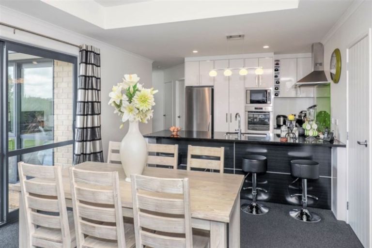 Photo of property in 5 Ribbonwood Close, Te Kauwhata, 3710