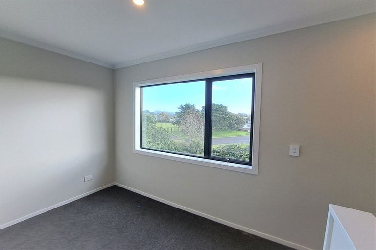 Photo of property in 2/125b Metcalfe Road, Ranui, Auckland, 0612