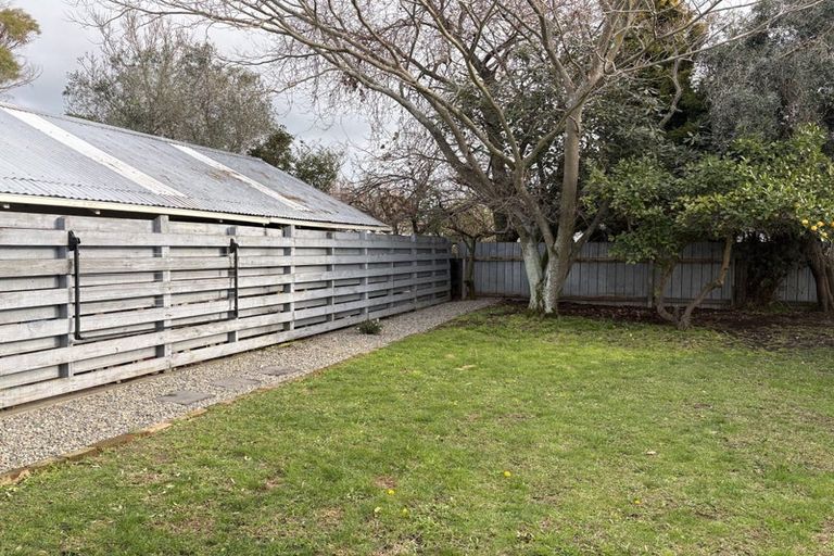 Photo of property in 24 Lyndhurst Street, Takaro, Palmerston North, 4412