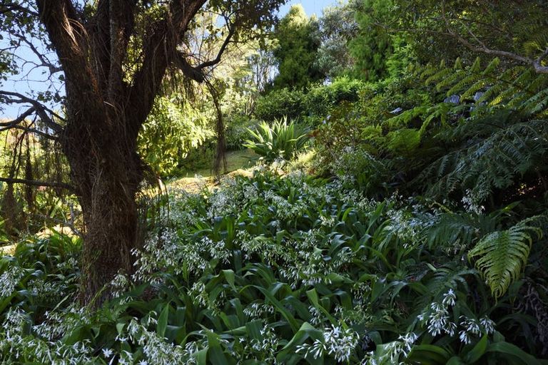 Photo of property in 16 Worlds End Road, Tennyson Inlet, Rai Valley, 7195