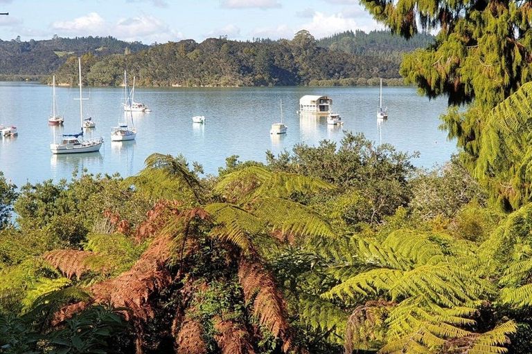 Photo of property in 16 Kennedy Street, Opua, 0200