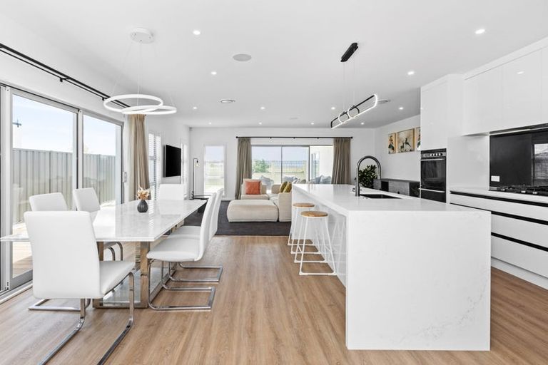 Photo of property in 54 Pelorus Avenue, Poraiti, Napier, 4112