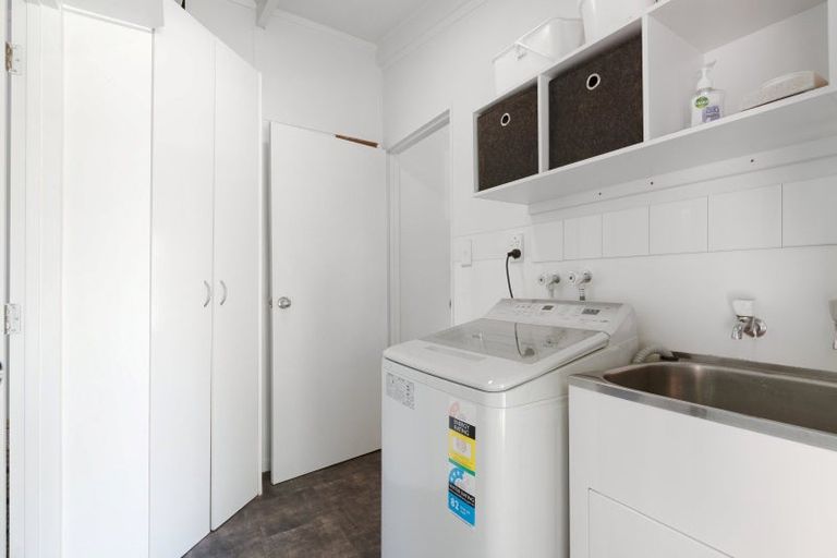 Photo of property in 5 Pohutukawa Drive, Athenree, Katikati, 3177