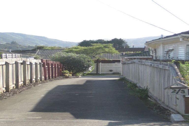 Photo of property in 2/5 Kennedy Grove, Stokes Valley, Lower Hutt, 5019