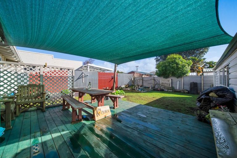 Photo of property in 29 Douglas Street, Hawera, 4610