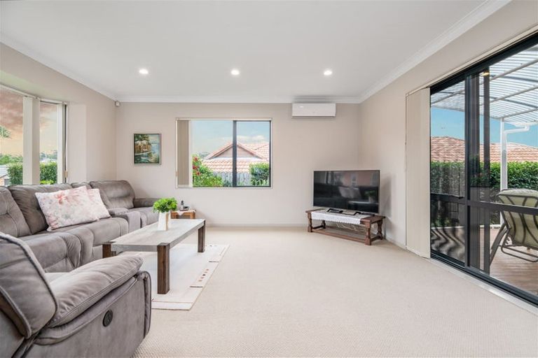 Photo of property in 6 Leafield Crescent, Henderson, Auckland, 0612