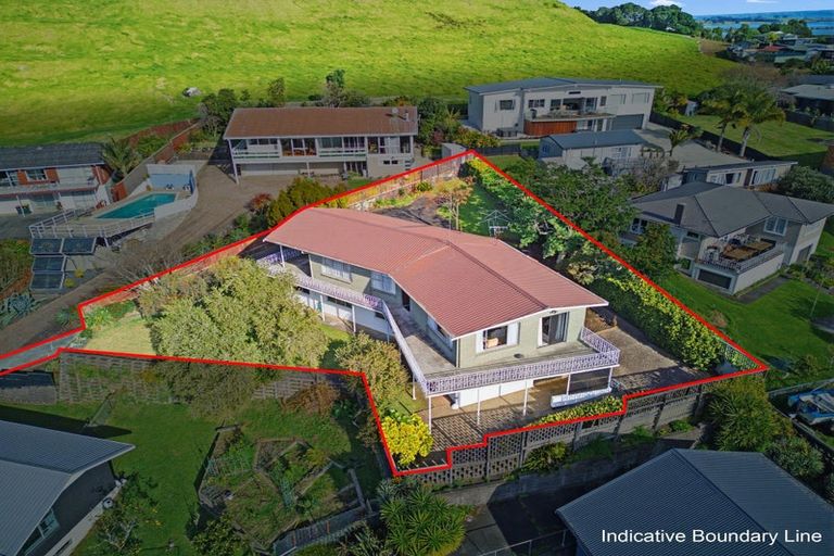 Photo of property in 5 Conifer Lane, Mangere Bridge, Auckland, 2022