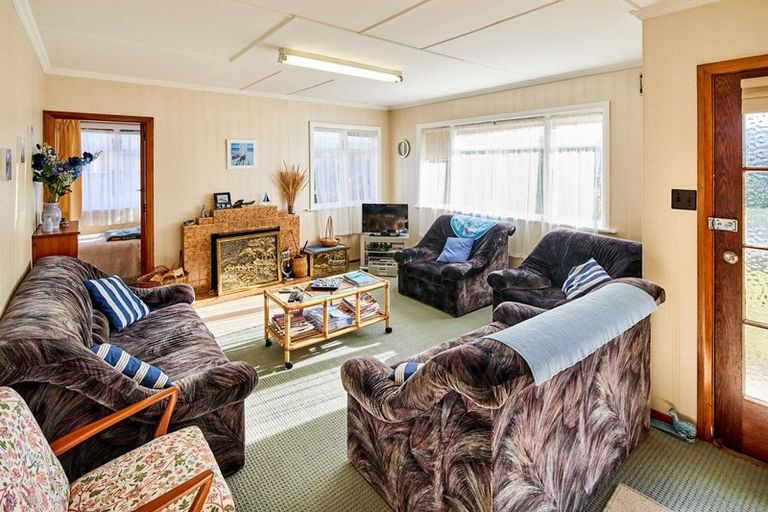 Photo of property in 581 Waitarere Beach Road, Waitarere Beach, Levin, 5510