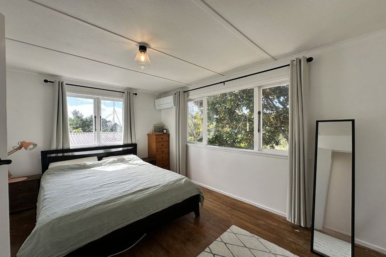 Photo of property in 132 Triangle Road, Massey, Auckland, 0614