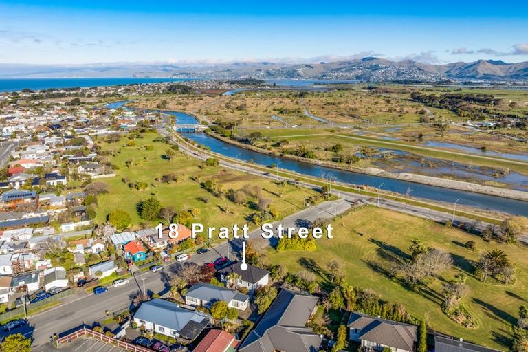 Photo of property in 18 Pratt Street, New Brighton, Christchurch, 8083