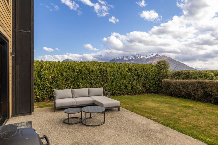 Photo of property in 25 Double Cone Road, Jacks Point, Queenstown, 9371