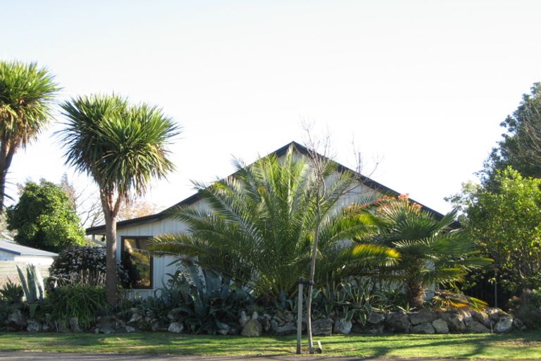 Photo of property in 3 Kaweka Place, Havelock North, 4130