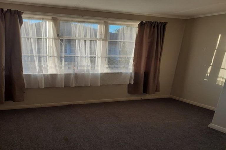 Photo of property in 39 Kenney Crescent, Fairfield, Hamilton, 3214