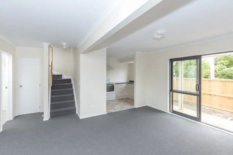 Photo of property in 2/50 Helena Road, Hillcrest, Hamilton, 3216