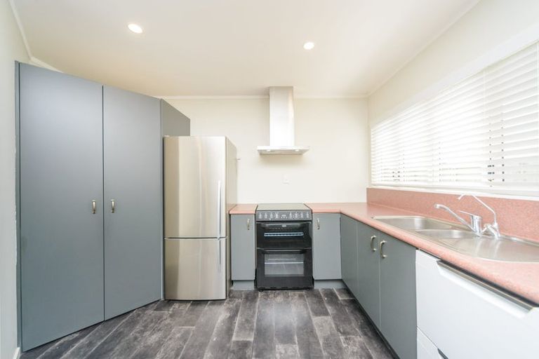 Photo of property in 106 Roberts Line, Kelvin Grove, Palmerston North, 4414