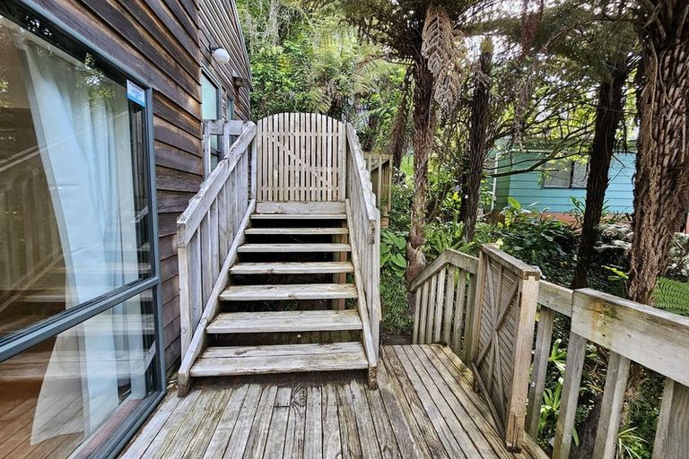 Photo of property in 50 Sunnyhaven Avenue, Beach Haven, Auckland, 0626