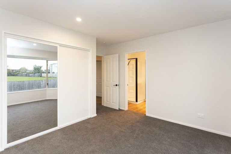 Photo of property in 32a Vagues Road, Northcote, Christchurch, 8052