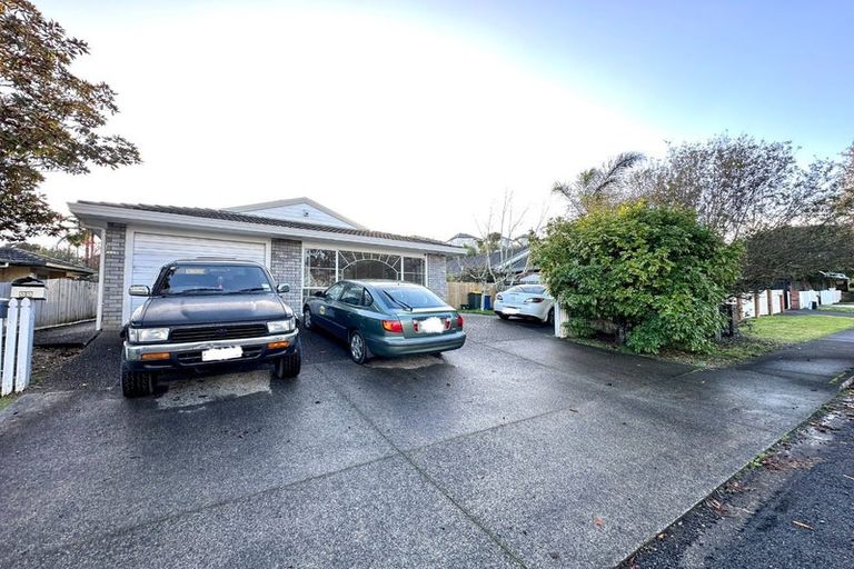 Photo of property in 22 Millstream Drive, Henderson, Auckland, 0610