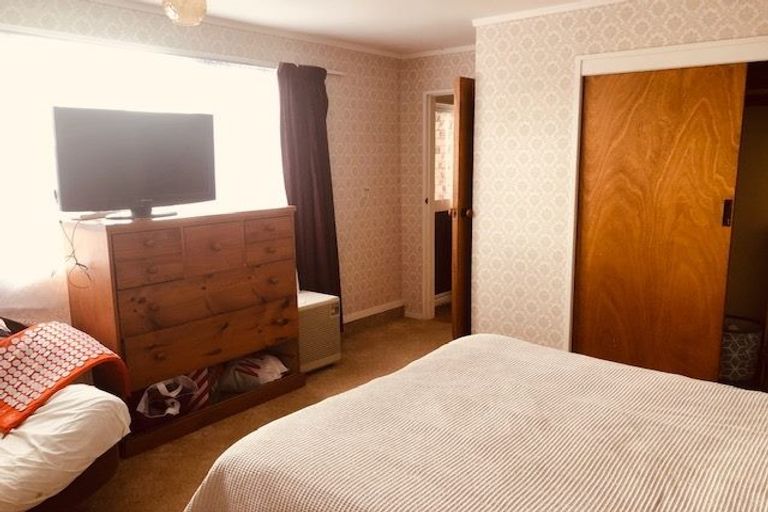 Photo of property in 70a Rimu Street, Waikanae, 5036