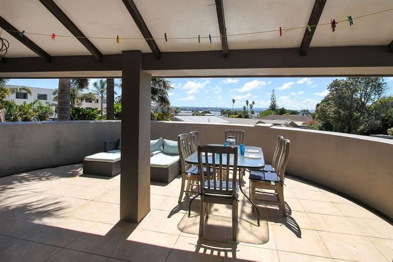 Photo of property in 1 Millen Place, Clarks Beach, 2122