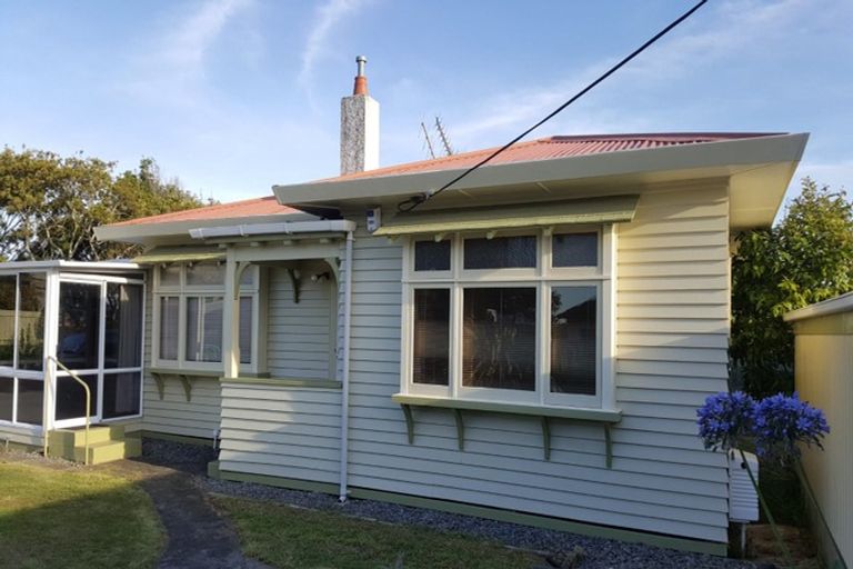 Photo of property in 18 Bell Street, Welbourn, New Plymouth, 4310