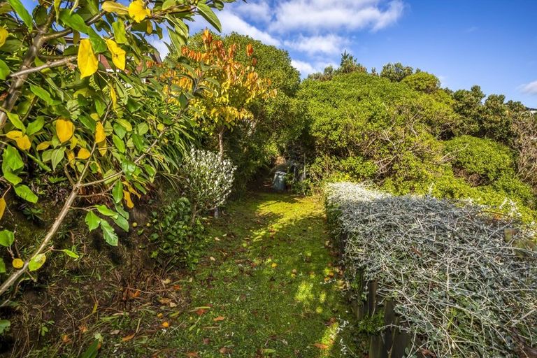 Photo of property in 53a Bayview Road, Paremata, Porirua, 5024