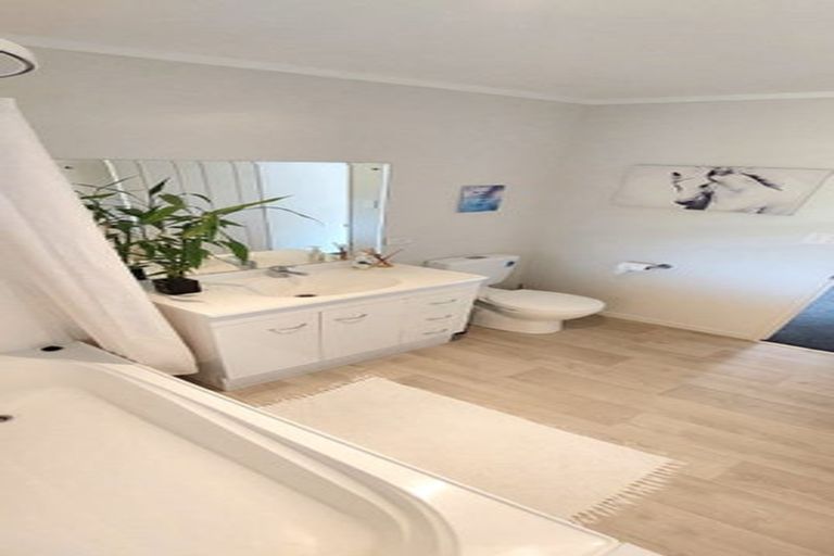 Photo of property in 68 Wiroa Road, Kerikeri, 0293