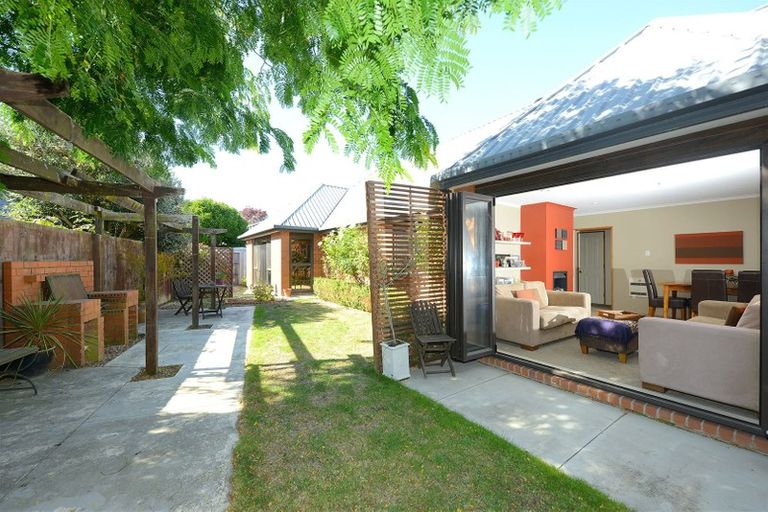 Photo of property in 151 Hawthornden Road, Avonhead, Christchurch, 8042