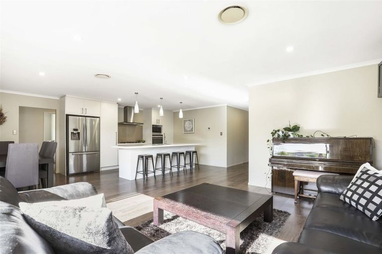 Photo of property in 37 Te Huia Drive, Flagstaff, Hamilton, 3210