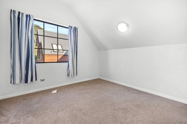 Photo of property in 124b The Ridgeway, Mornington, Wellington, 6021
