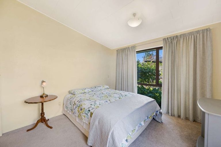 Photo of property in 72 Puketapu Road, Taradale, Napier, 4112