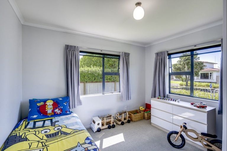 Photo of property in 27 King Street, Taradale, Napier, 4112