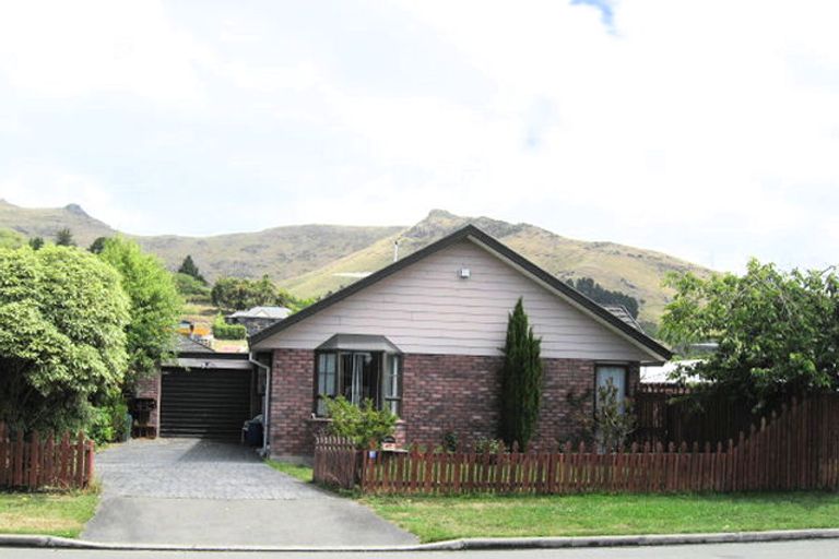 Photo of property in 51 Laing Crescent, Heathcote Valley, Christchurch, 8022