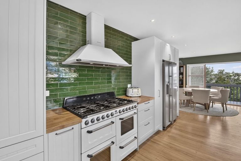 Photo of property in 250 Centreway Road, Orewa, 0931