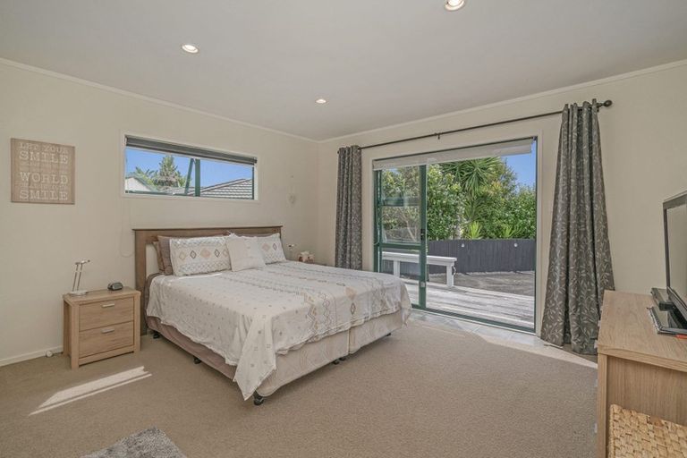 Photo of property in 2 Seascape Avenue, Whitianga, 3510