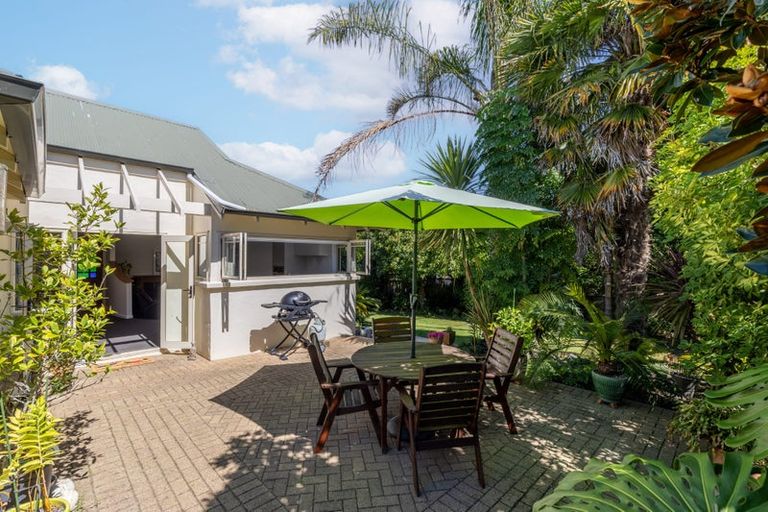 Photo of property in 7 Mcleod Mews, Rototuna, Hamilton, 3210