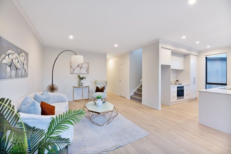 Photo of property in 27 Morus Road, Massey, Auckland, 0614