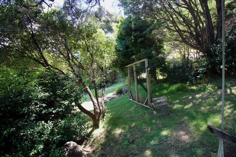 Photo of property in 6 Pohutukawa Grove, Whitianga, 3510