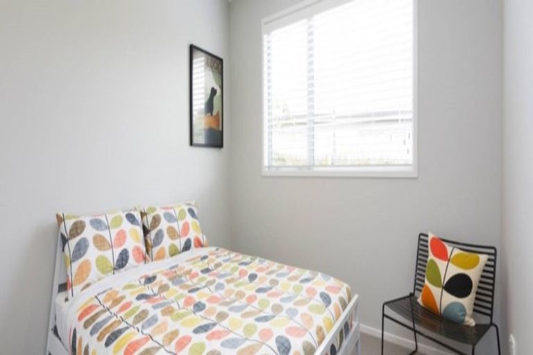 Photo of property in 138 Taupaki Road, Taupaki, 0782