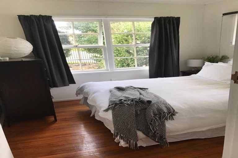 Photo of property in 6 Brough Road, Manurewa East, Auckland, 2102