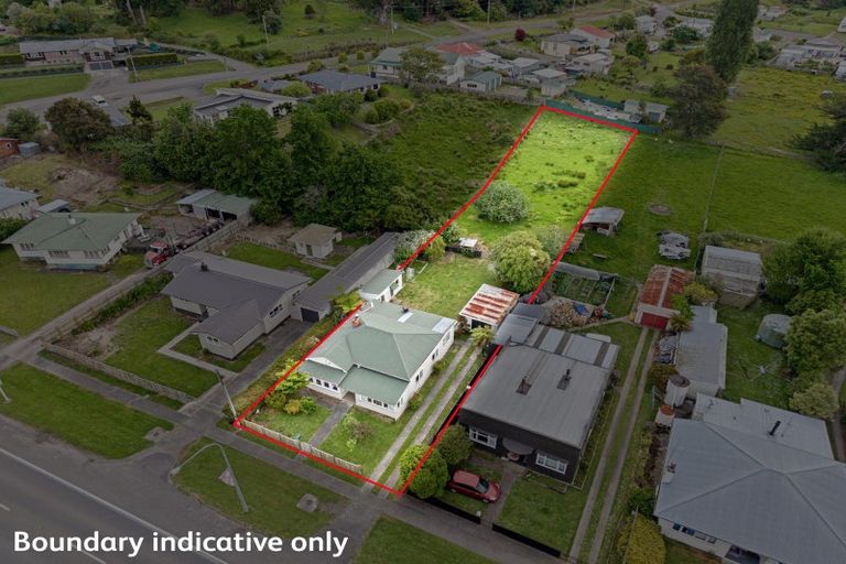Photo of property in 30 Milne Street, Hunterville, 4730