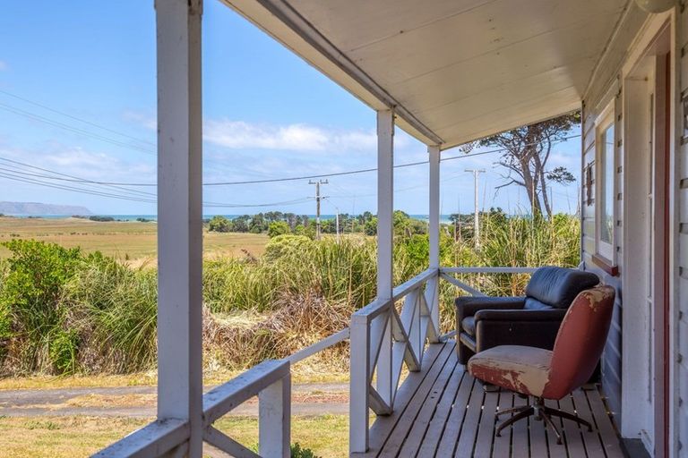 Photo of property in 24 Whangaimoana Beach Road, Whangaimoana, Featherston, 5772