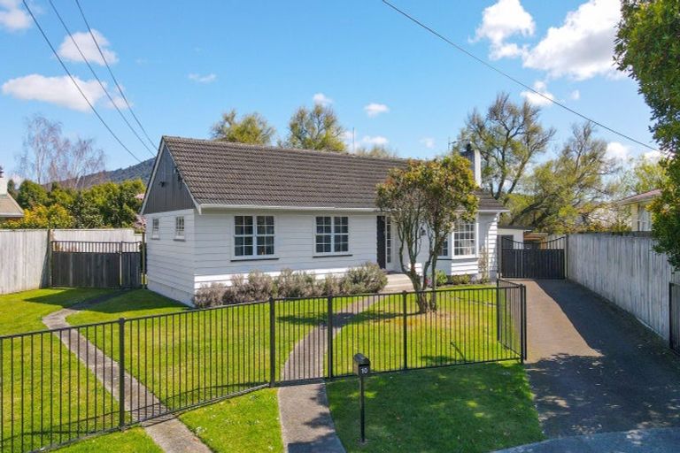 Photo of property in 10 Jarmey Place, Mangakakahi, Rotorua, 3015