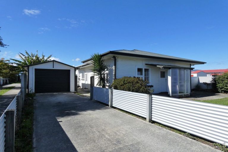 Photo of property in 29 Derby Street, Westport, 7825