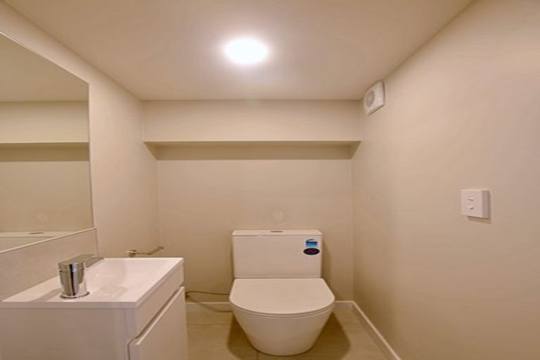 Photo of property in 82f Salisbury Road, Birkdale, Auckland, 0626
