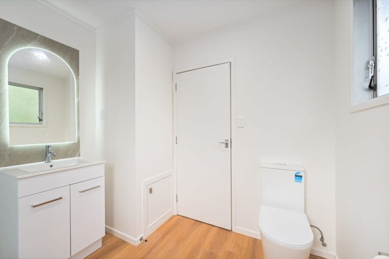 Photo of property in 1/60a View Road, Henderson, Auckland, 0612