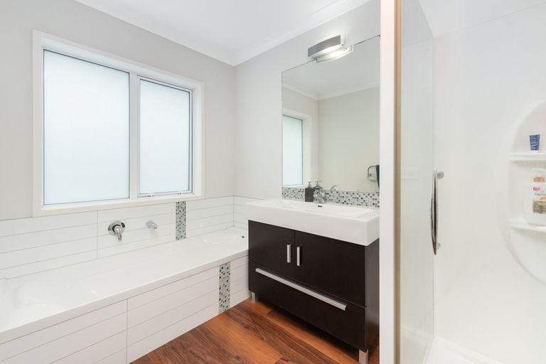 Photo of property in 32 Blackberry Way, Welcome Bay, Tauranga, 3175